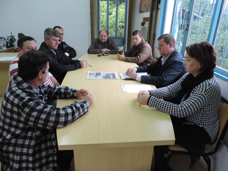 Executivo reuniu-se com contadores