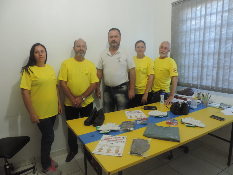 EQUIPE DE COMBATE A ENDEMIAS RECEBEM EQUIPAMENTOS DE PROTEÇÃO INDIVIDUAL