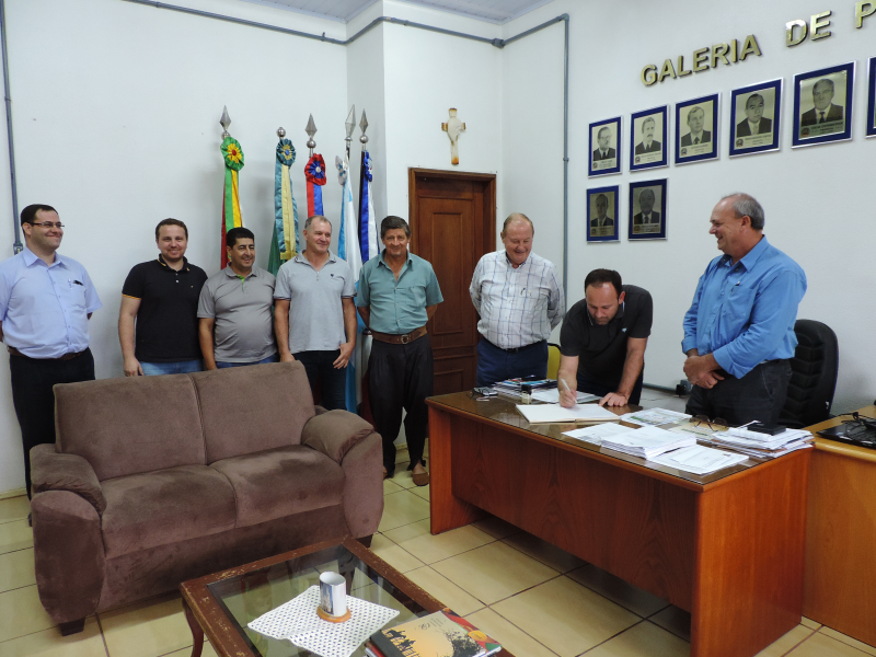 VICE-PREFEITO GILBERTO MENIN ESTARÁ A FRENTE DO PODER EXECUTIVO