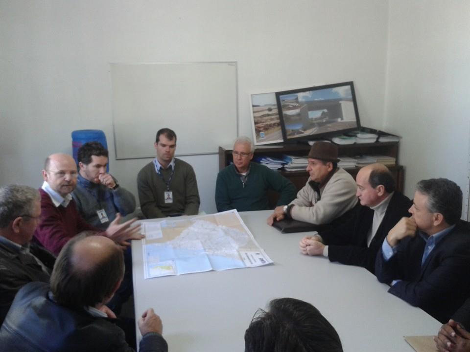 Prefeito participa de reunião sobre BR 472