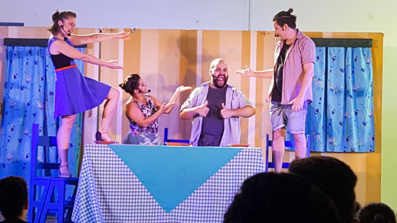 Programa “A União Faz a Vida” promove espetáculo teatral.