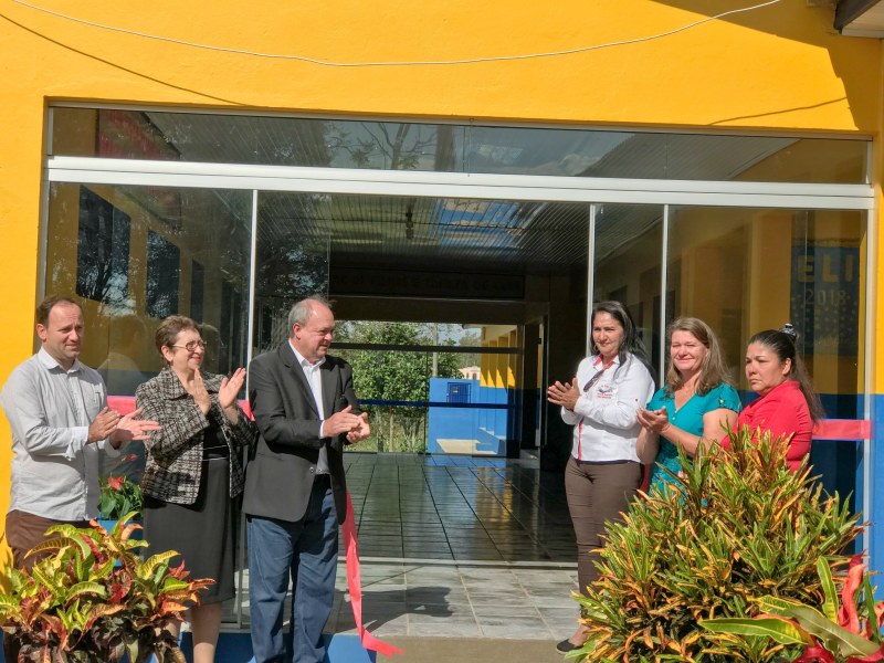 Reinauguração da Escola Municipal de Ensino Fundamental Santos Dumont aconteceu neste domingo.