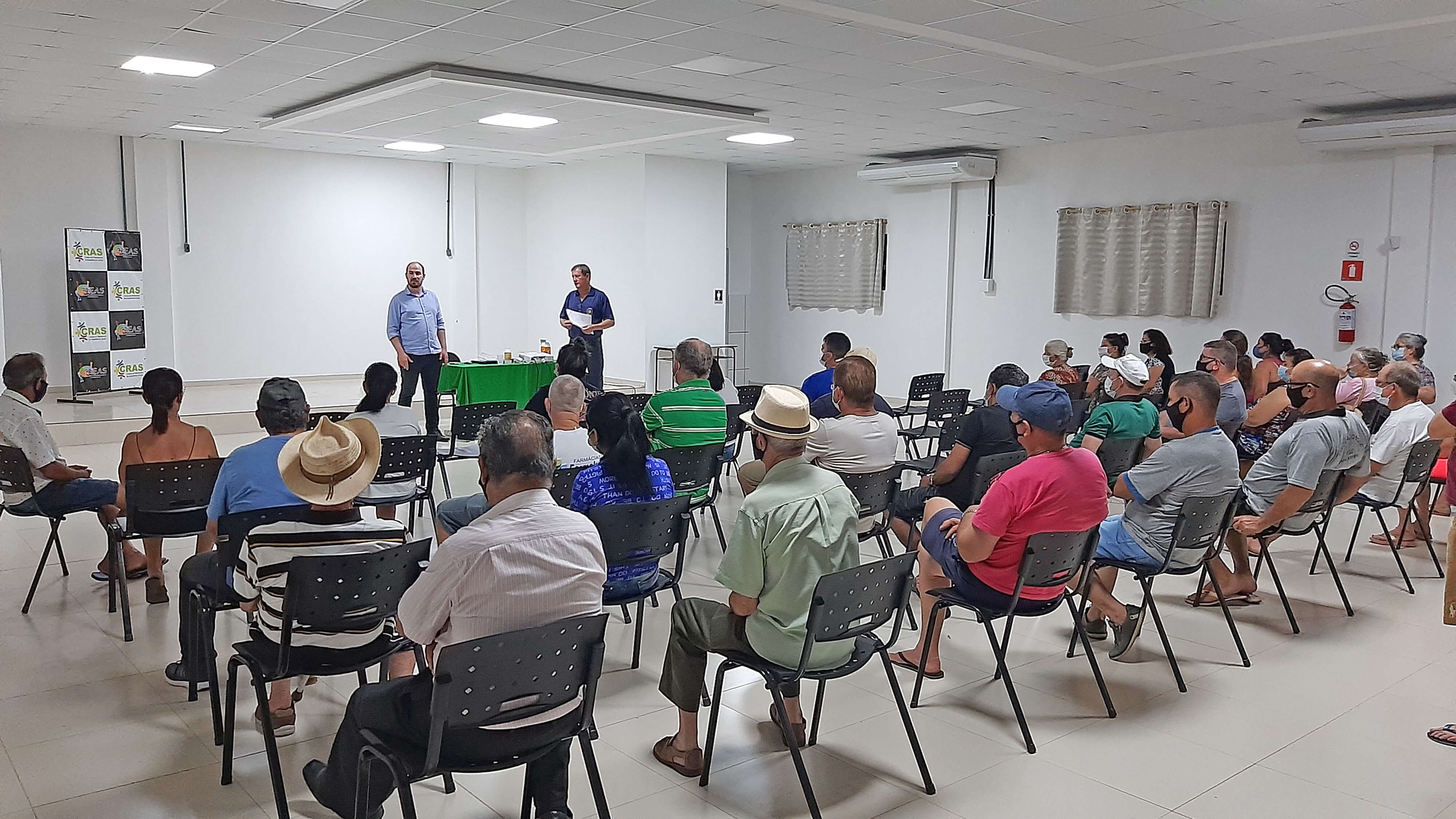 PREFEITURA DE PORTO XAVIER ORIENTA PROPRIETÁRIOS SOBRE PROCESSO DE REGULARIZAÇÃO DOS IMÓVEIS DO BAIRRO NOVA ESPERANÇA