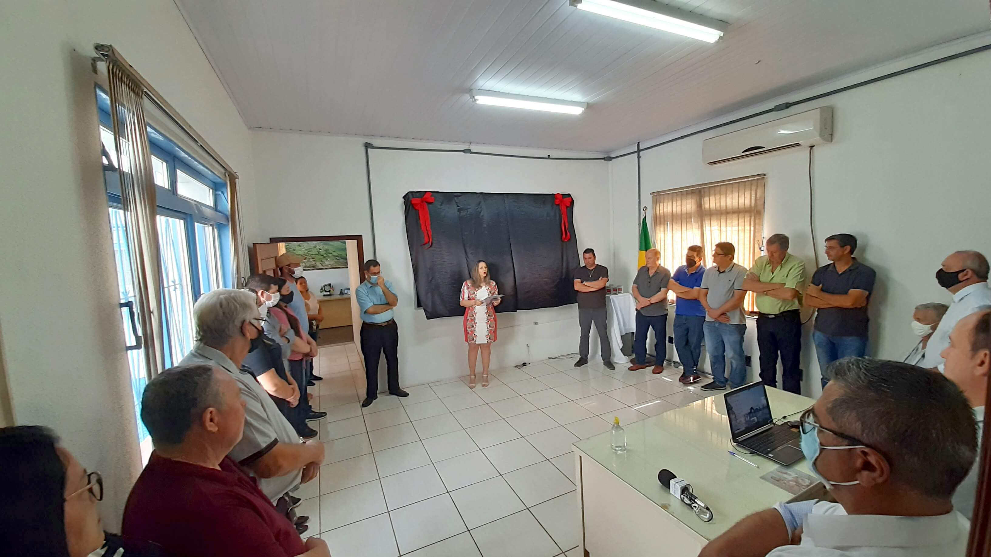 INAUGURADA GALERIA DE VICE-PREFEITOS DE PORTO XAVIER