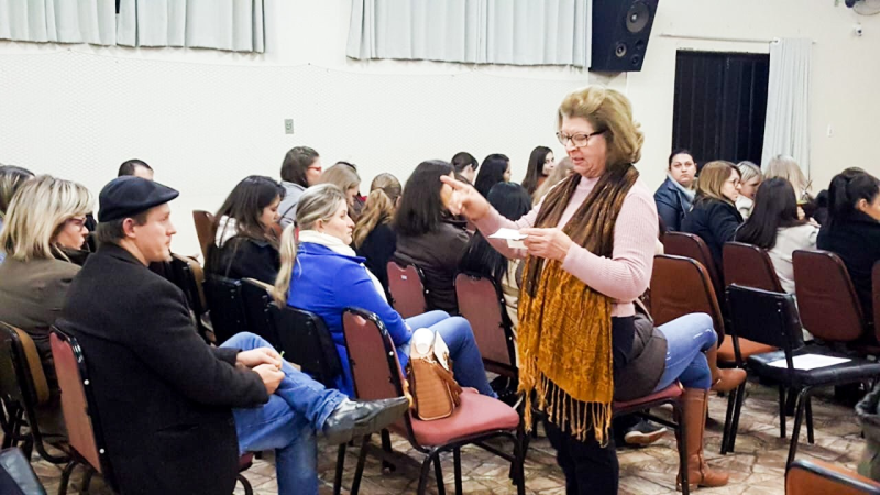 “Inclusão” foi tema de palestra para profissionais da rede municipal de ensino