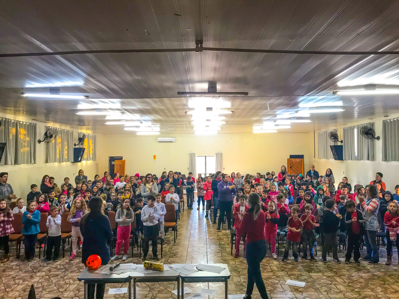 FAZENDO BONITO: CRAS e CREAS continuam circuito de Palestras