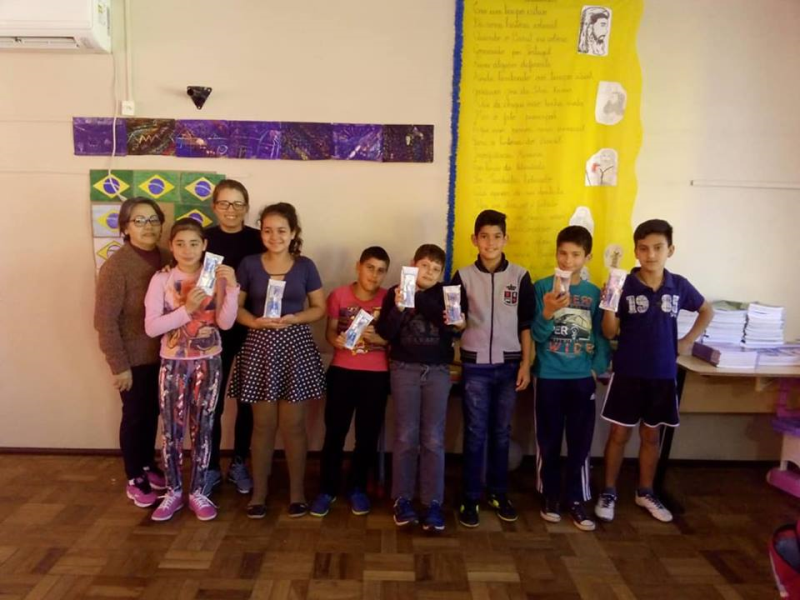 ENTREGA DE KITS PARA HIGIENE BUCAL