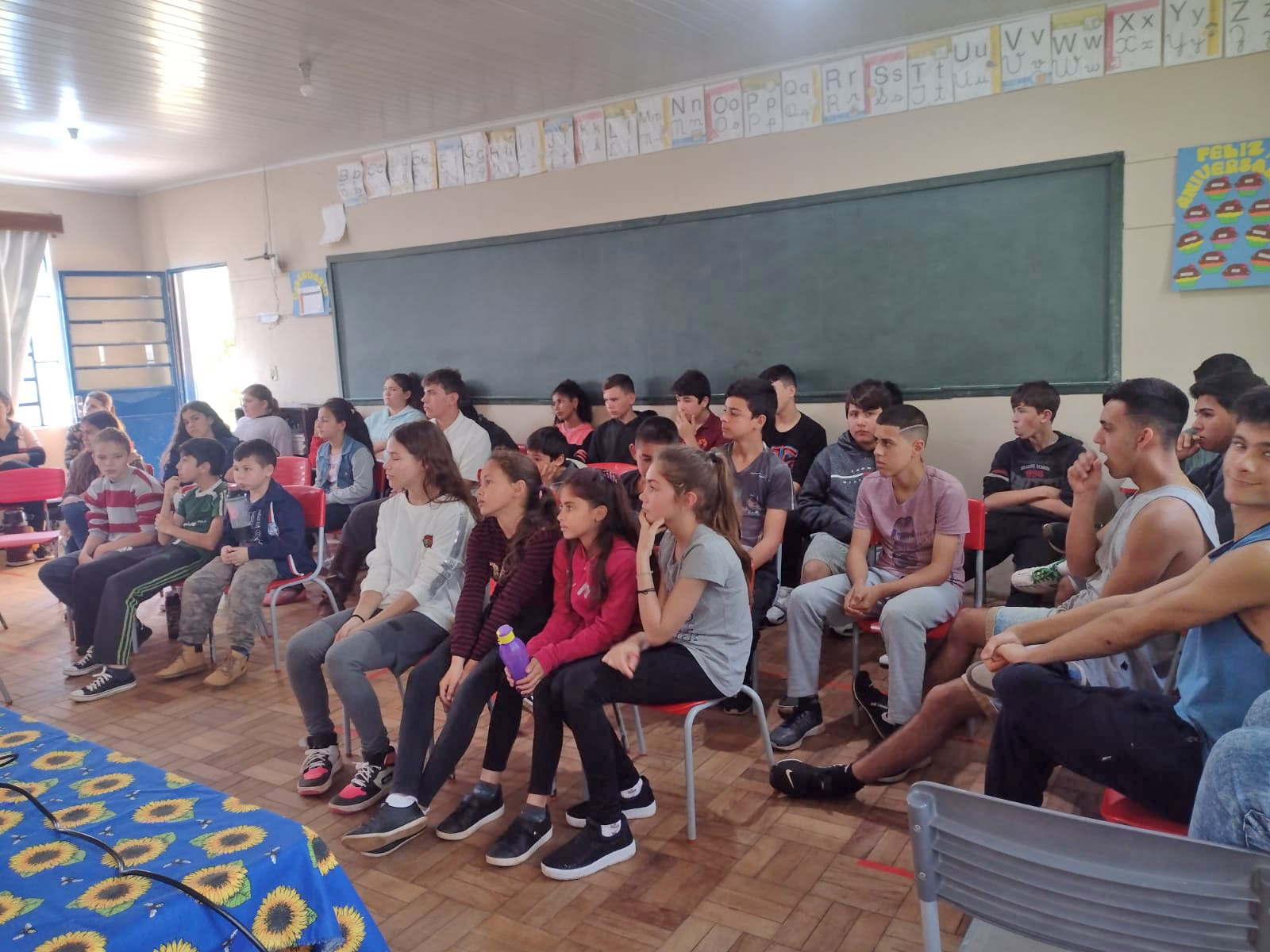 UNIDADE EDUCACIONAL RECEBE AÇÕES DO PSE