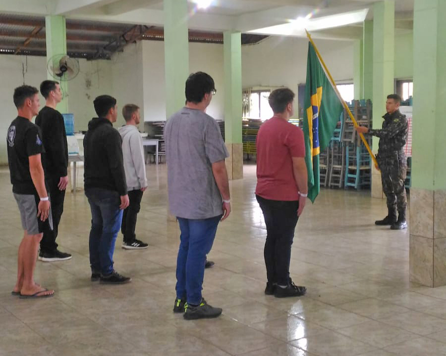 ALISTAMENTO MILITAR: JOVENS NASCIDOS EM 2004 PASSAM POR INSPEÇÃO DE SAÚDE