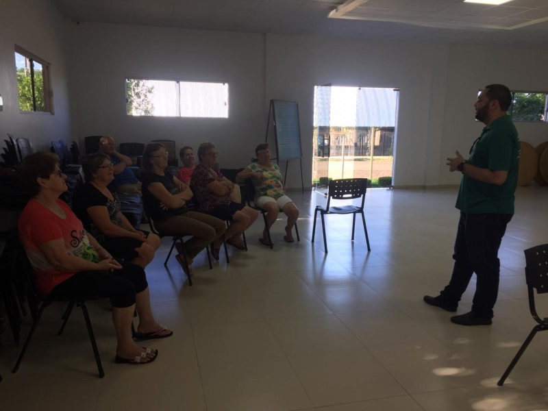 GRUPO DO CRAS REALIZA ENSAIOS PARA O NATAL