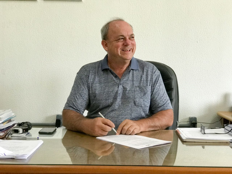 PREFEITURA PAGA METADE DO 13º SALÁRIO AOS SERVIDORES