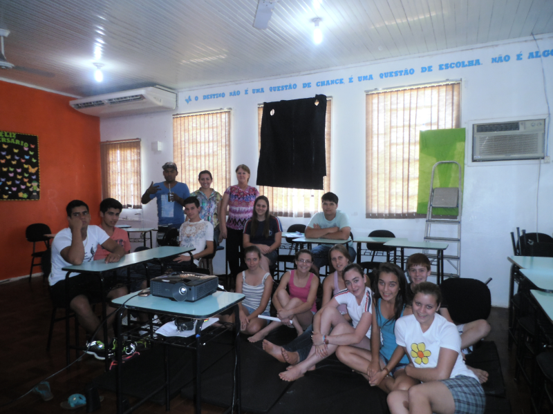 PROJOVEM se diverte com as Oficinas de Teatro e Cinema