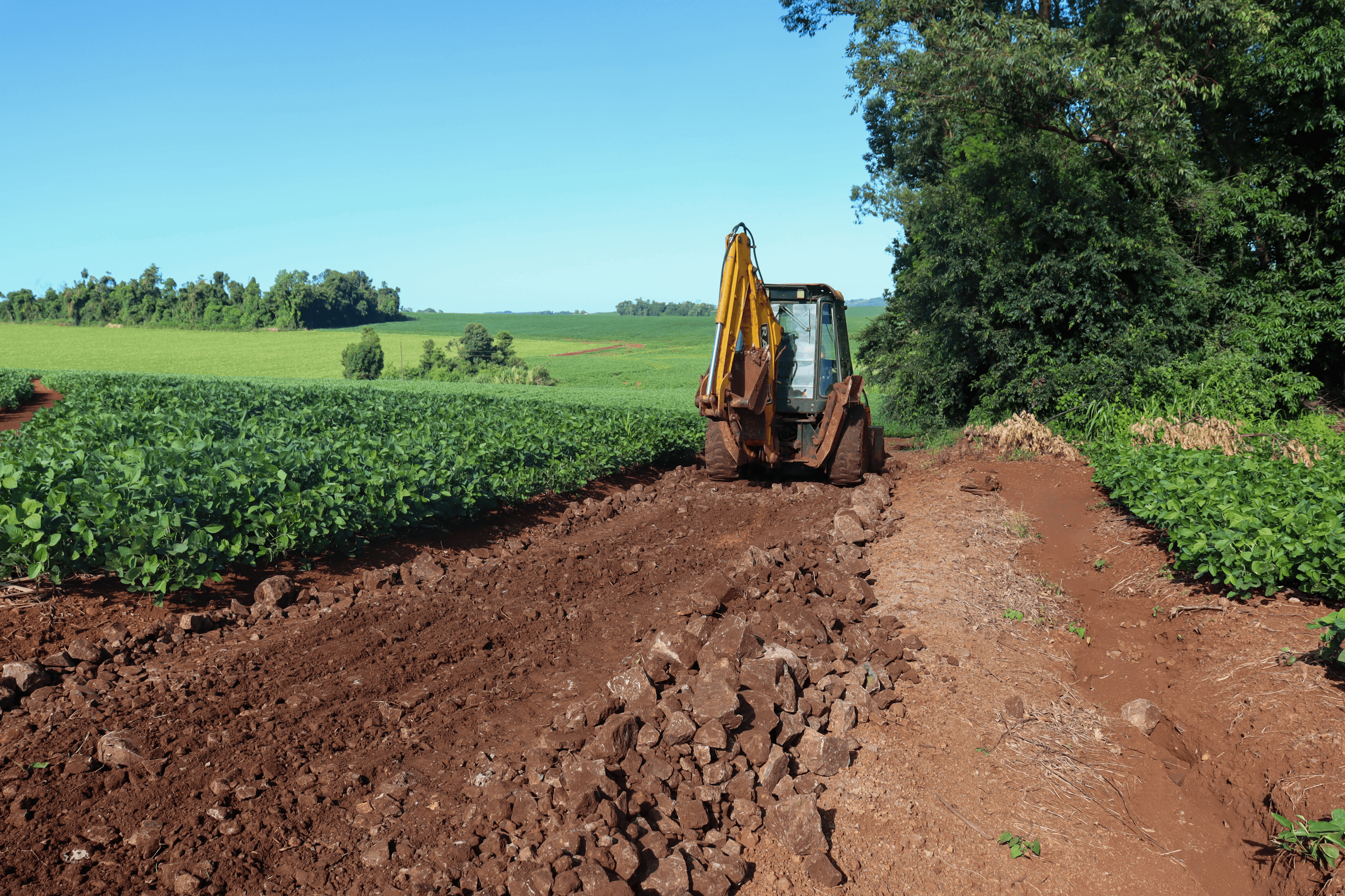 SECRETARIA DE AGRICULTURA REALIZA MANUTENÇÕES NO INTERIOR 