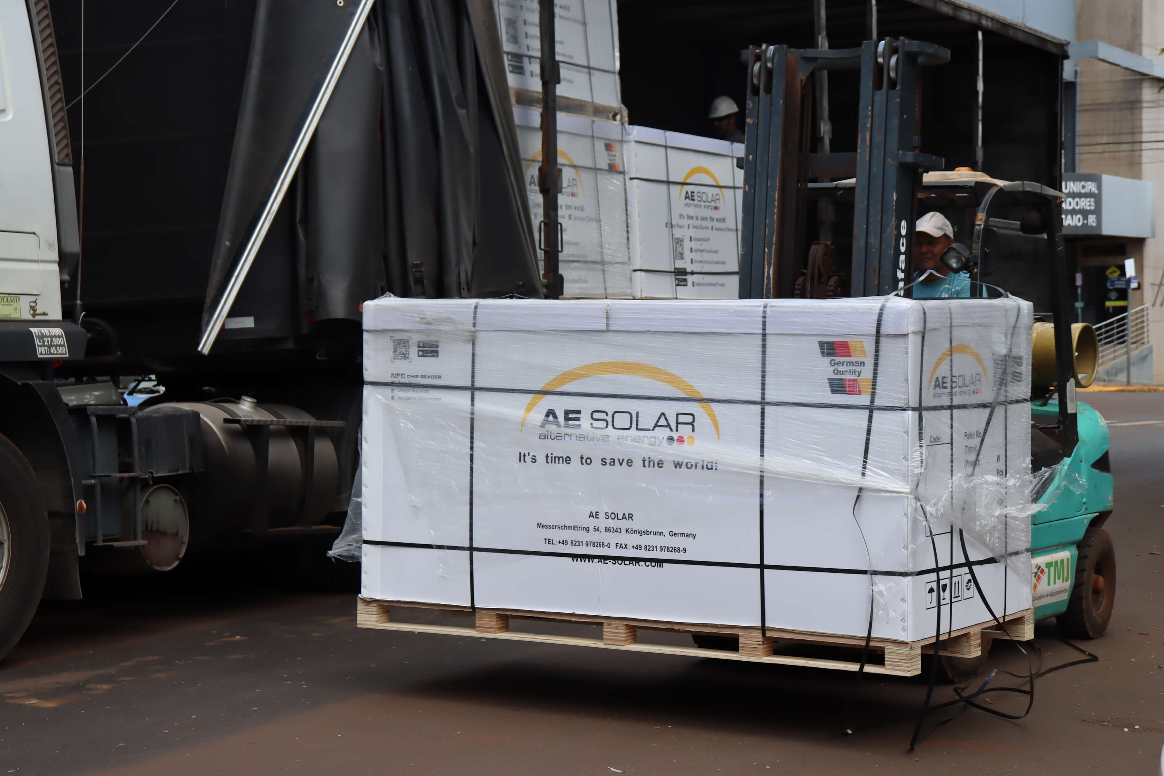 USINAS FOTOVOLTAICAS TROUXERAM CERCA DE R$ 175 MIL REAIS DE ECONOMIA AOS COFRES PÚBLICOS