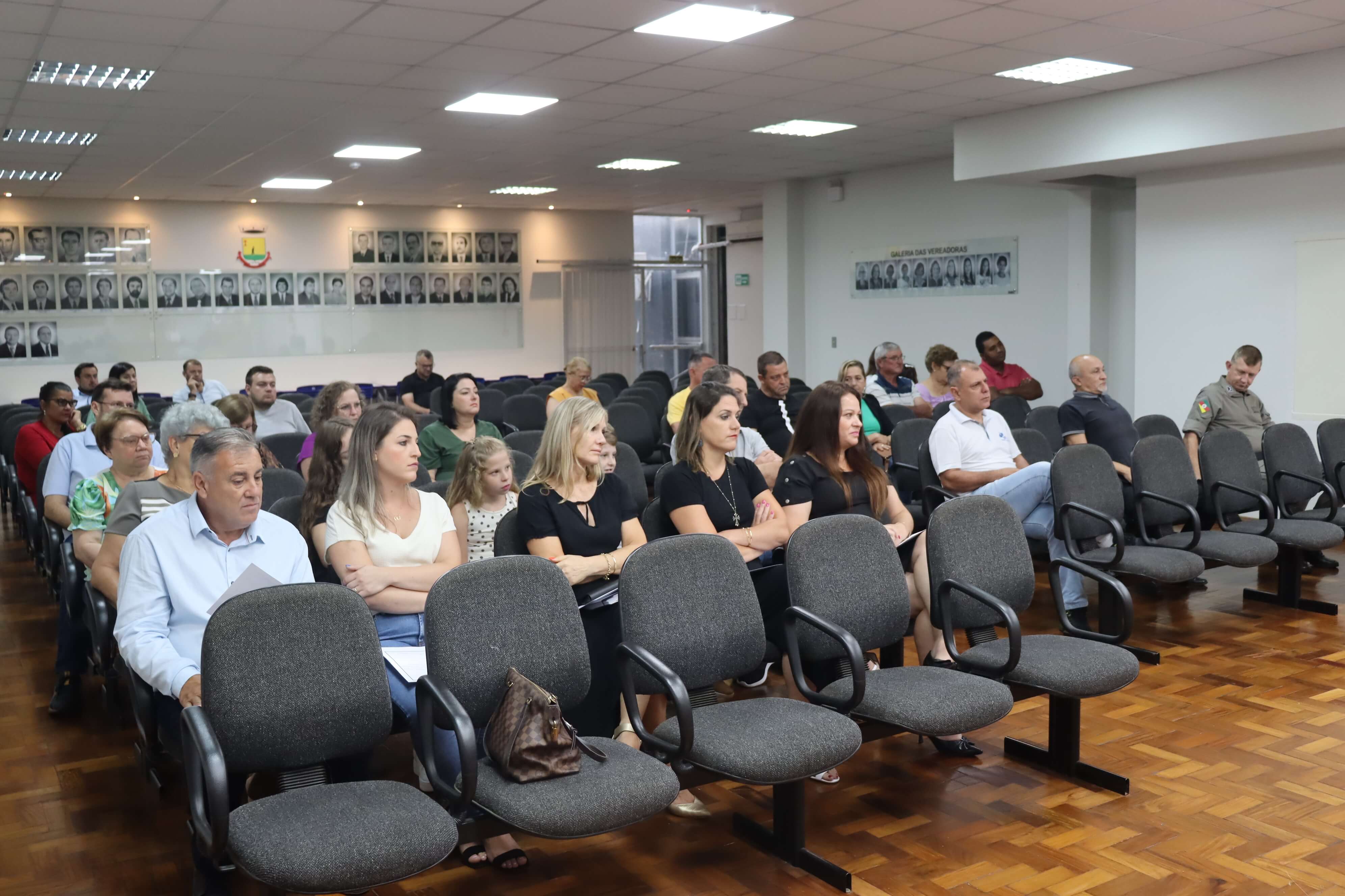 POSSE DOS NOVOS CONSELHEIROS TUTELARES OCORREU ONTEM