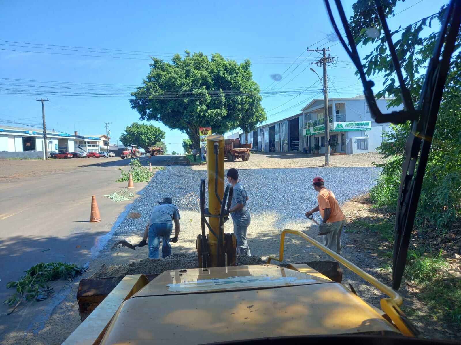 ACESSO A ÁREA INDUSTRIAL II RECEBE MELHORIAS