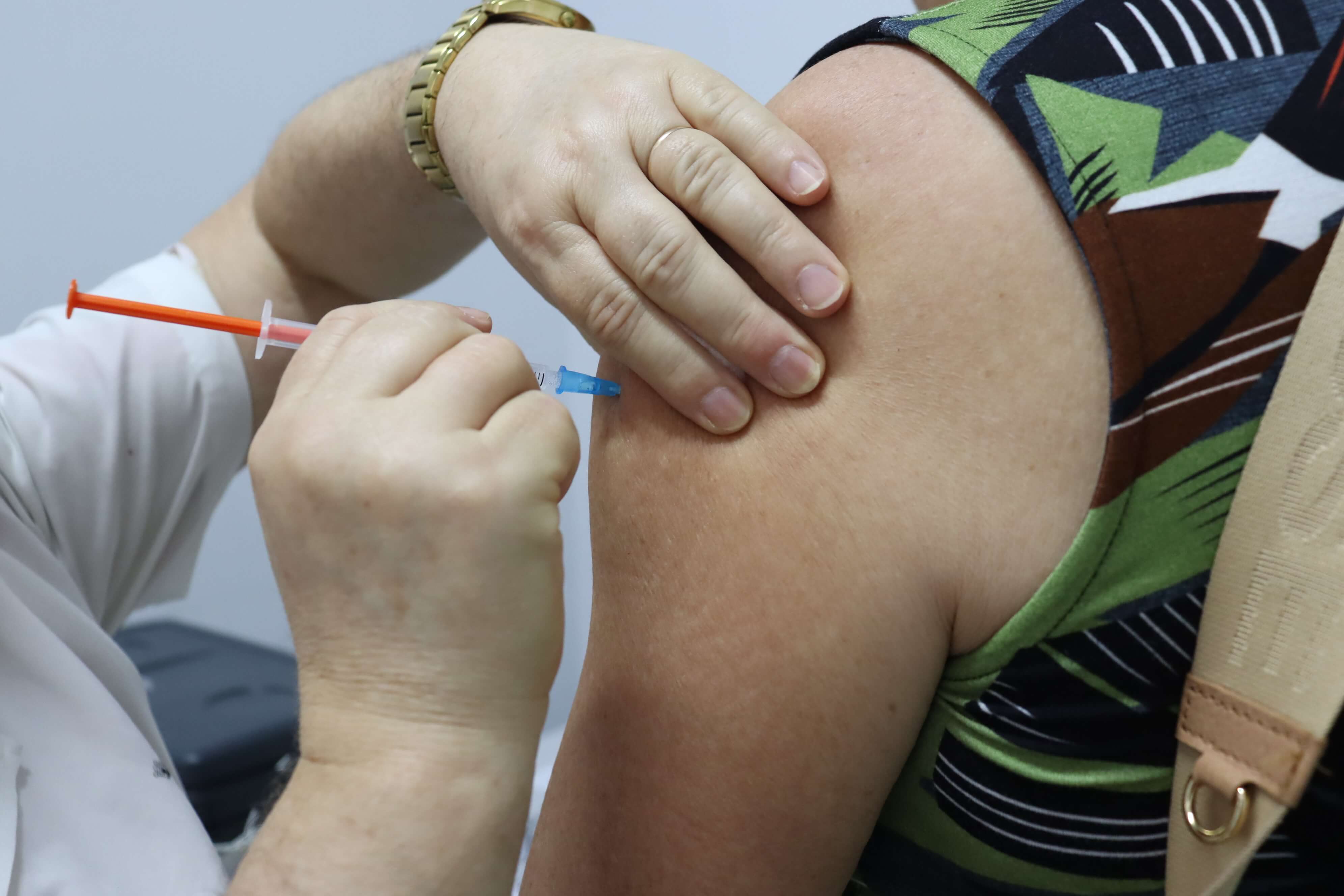 <p>VACINA&Ccedil;&Atilde;O CONTRA A GRIPE INFLUENZA INICIOU HOJE</p>