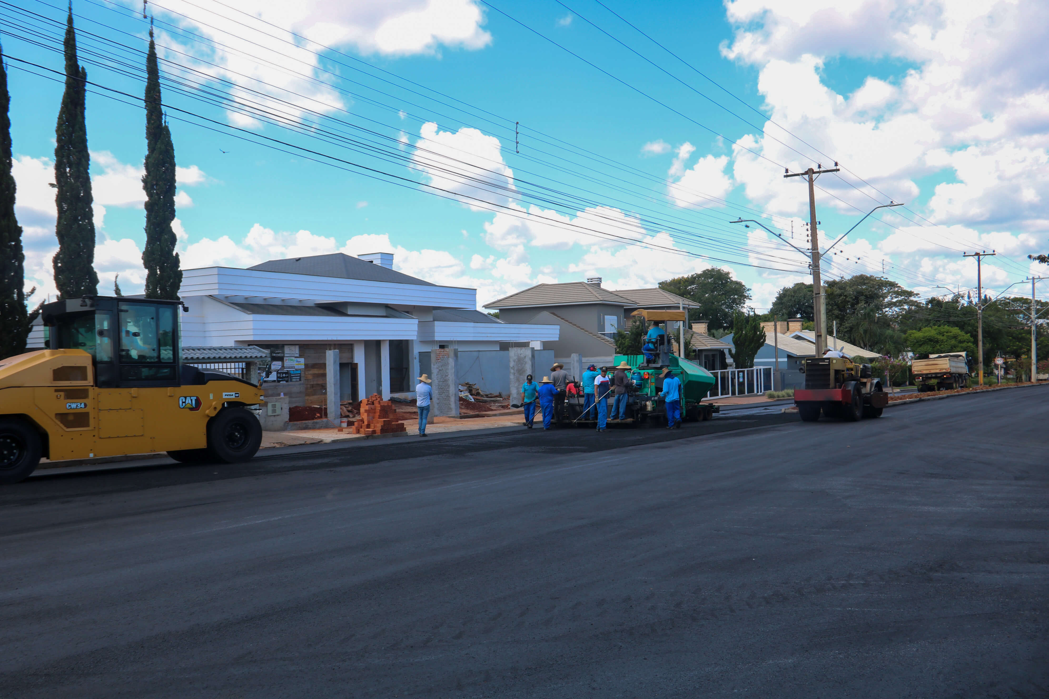RECAPEAMENTO ASFÁLTICO DA AVENIDA SANTA ROSA JÁ ESTÁ OCORRENDO