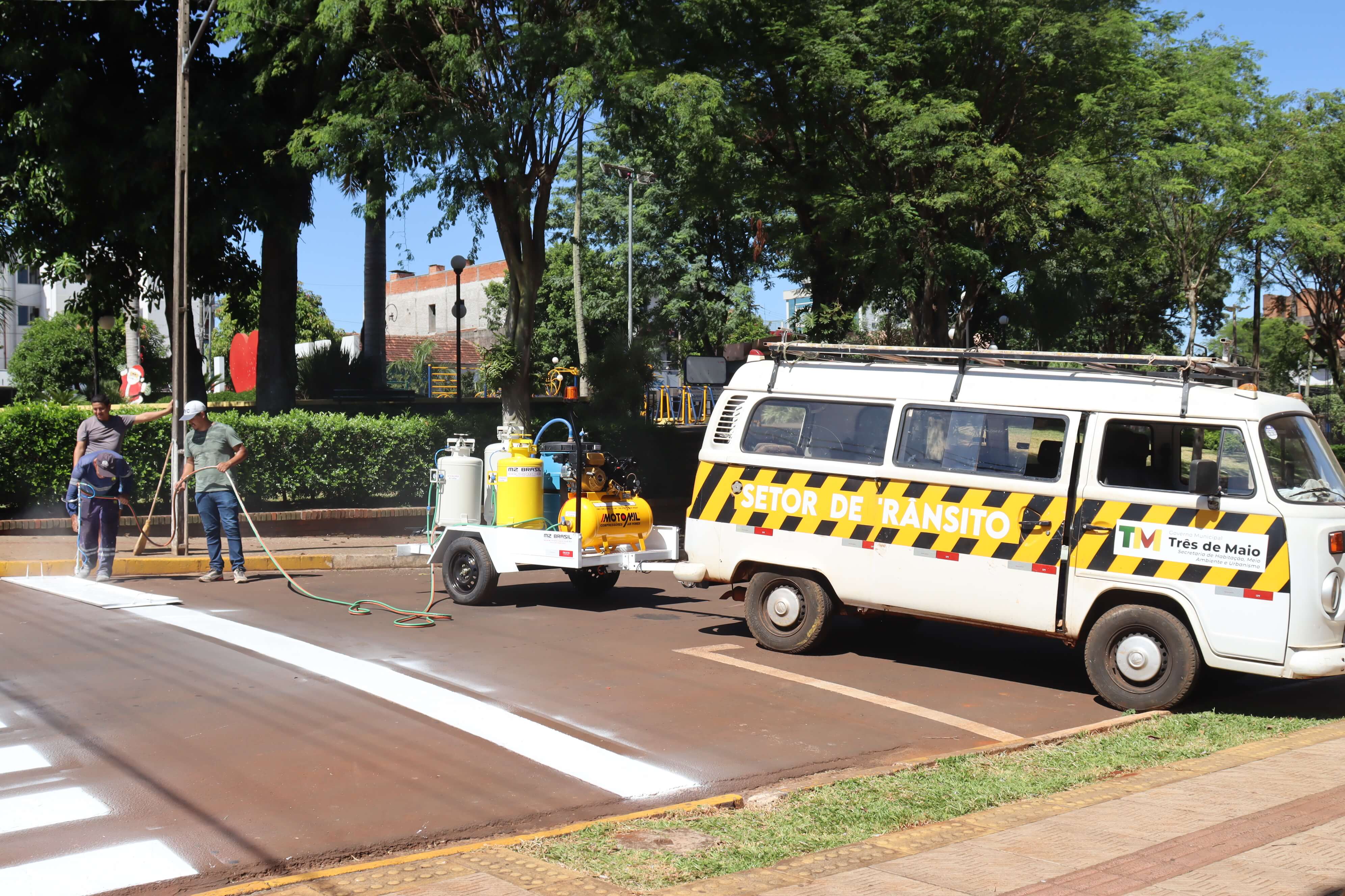 PREFEITURA ADQUIRIU NOVA MÁQUINA DE PINTURA VIÁRIA