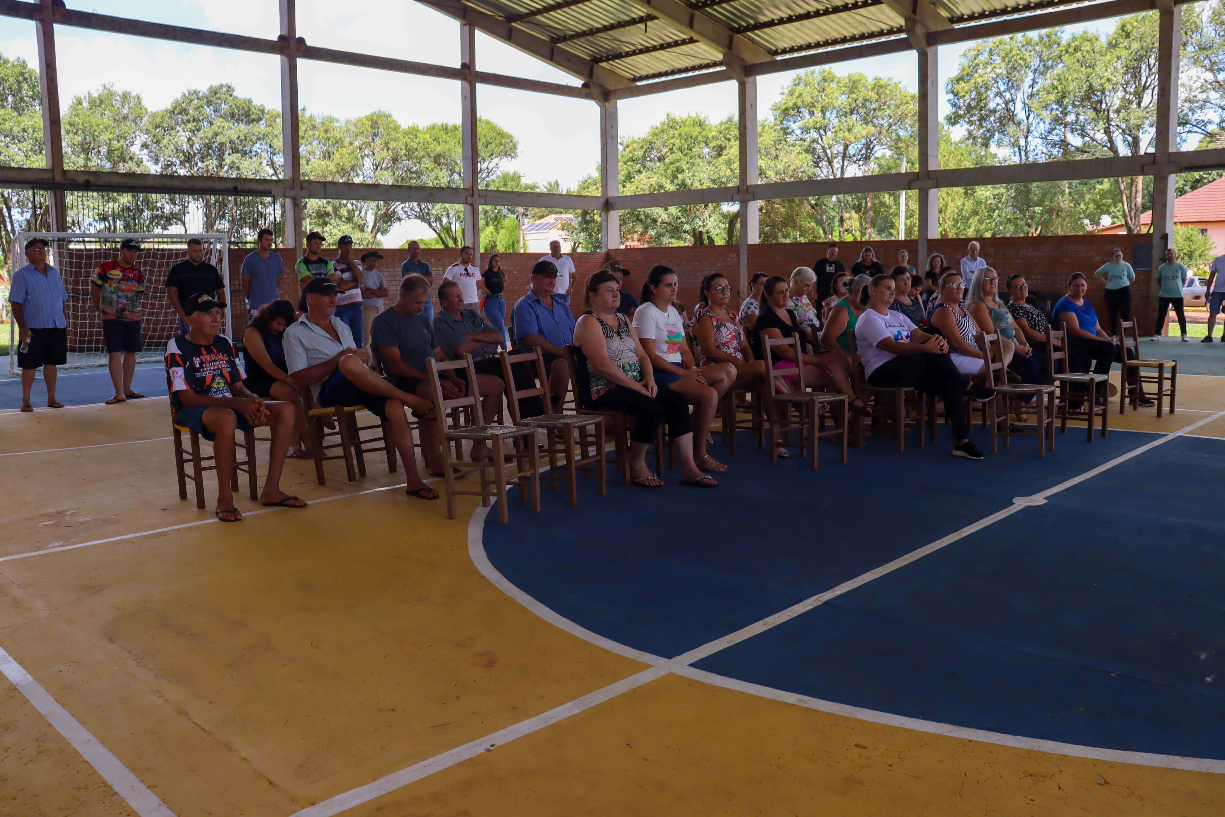 REALIZADA A ENTREGA DAS OBRAS DE MELHORIAS NO ESPAÇO DE LAZER E ESPORTE DE QUARAIM 