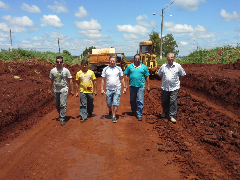 EXECUTIVO VISTORIA OBRAS NO PARQUE DE EXPOSIÇÕES GERMANO DOCKHORN