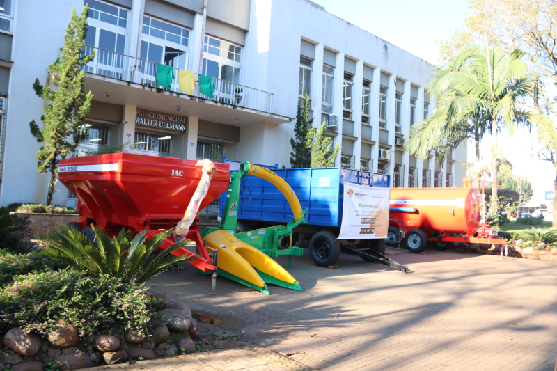 Secretaria de Agricultura e Meio Ambiente recebe novos equipamentos