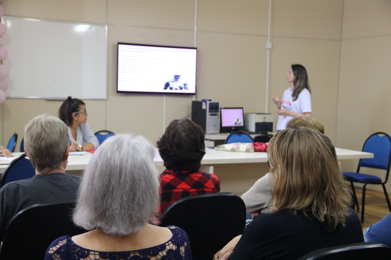 Outubro Rosa: um olhar com atenção para a saúde da mulher