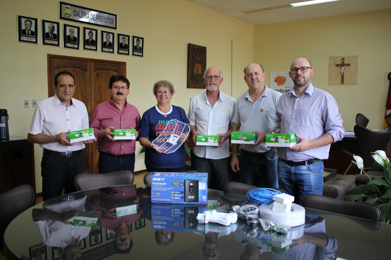 Câmeras de monitoramento serão instaladas na Praça Henrique Becker Filho