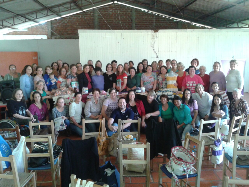 SECRETARIA DA MULHER E BAZAR DAS LINHAS PROMOVEM WORKSHOP DE CROCHÊ