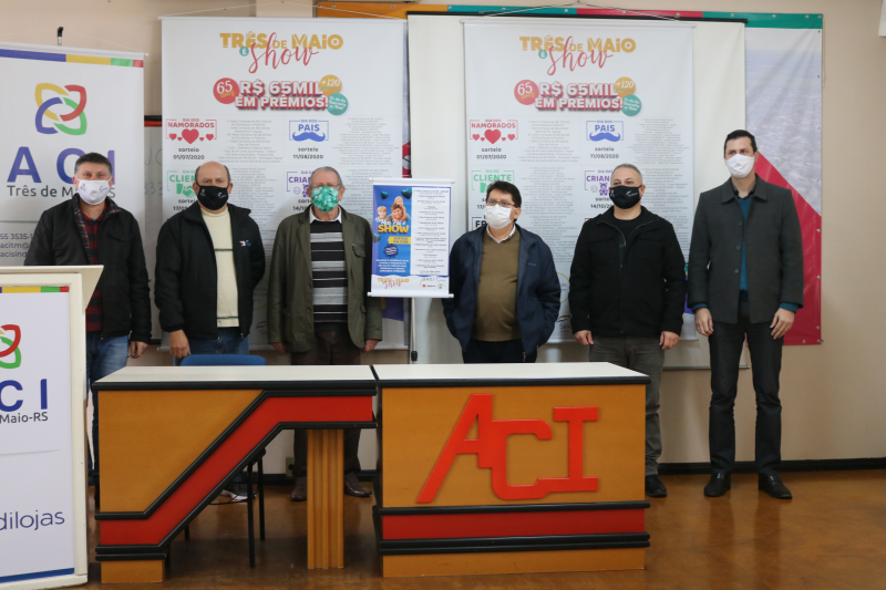 Copatti participa do sorteio do Promocional Três de Maio é Show