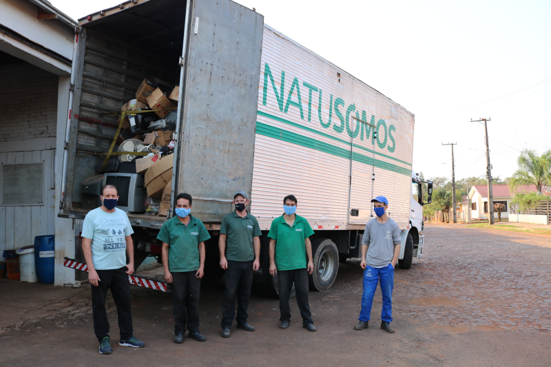 Ecoponto realiza carregamento de 50 metros cúbicos de materiais