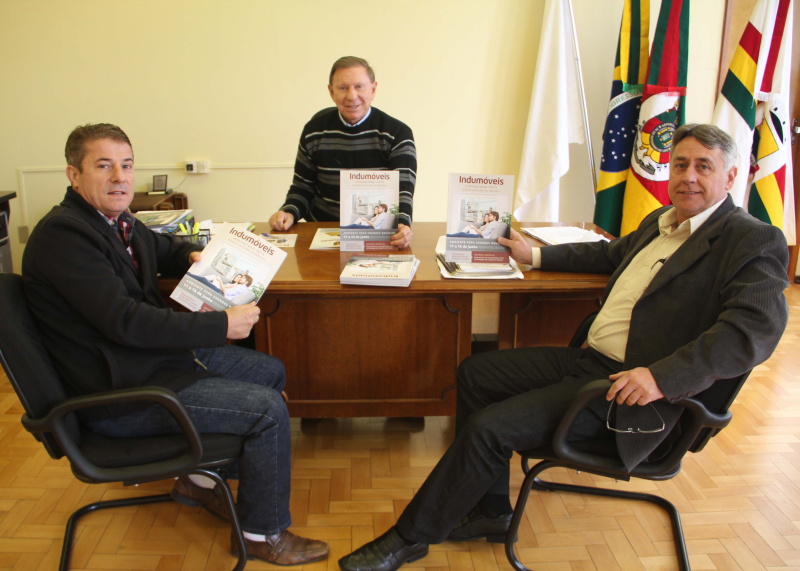 EXECUTIVO RECEBE PRESIDENTE DA V INDUMÓVEIS INTERNACIONAL