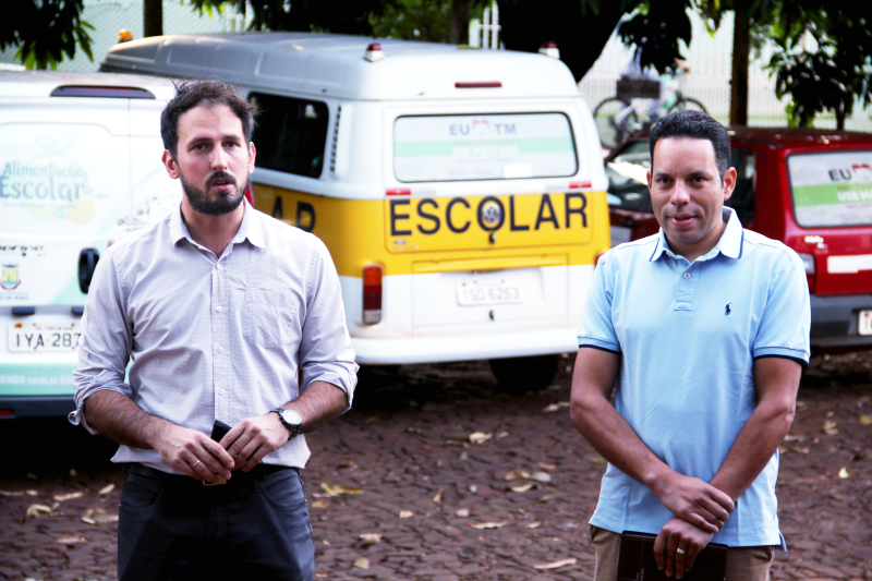 PREFEITO E VICE VISITAM PARQUE DE MÁQUINAS