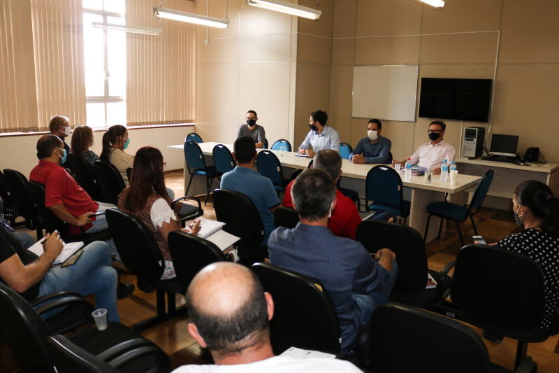 Prefeito e vice se reúnem com secretários municipais