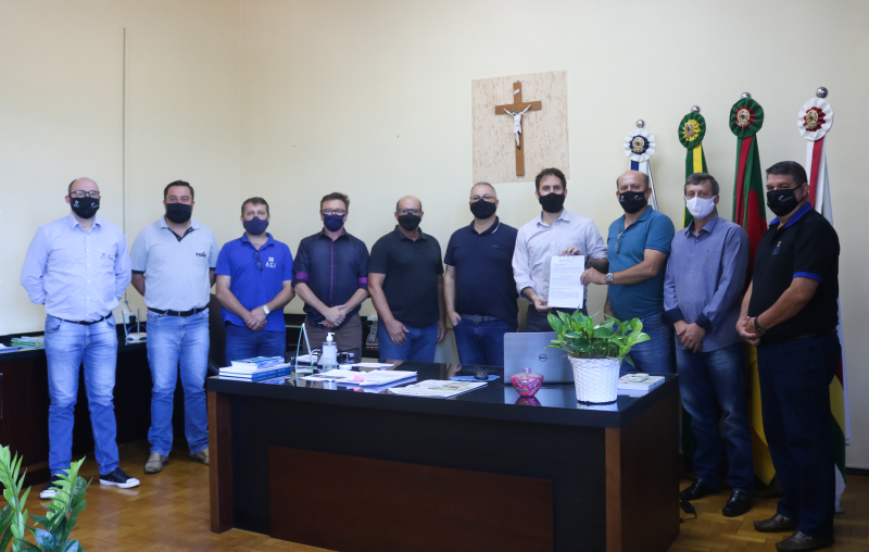 Presidentes da ACI e Sindilojas se reúnem com o prefeito