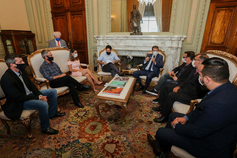 PREFEITO CORSO ENCAMINHA DEMANDAS EM PORTO ALEGRE