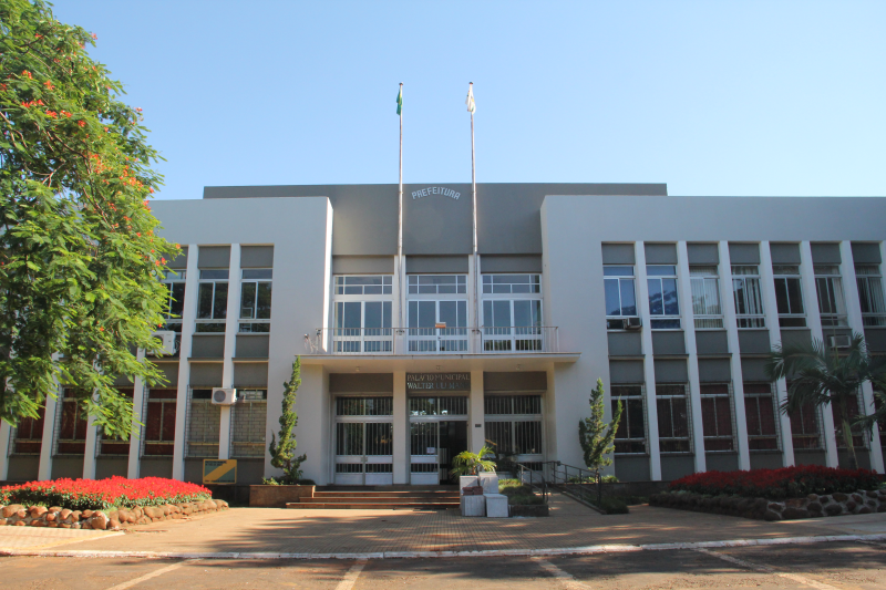 PREFEITURA PAGA PRIMEIRA PARCELA DO 13º SALÁRIO DA MUNICIPALIDADE