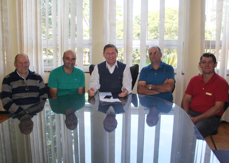 EXECUTIVO RECEBE COMITIVA DO DISTRITO DE CONSOLATA