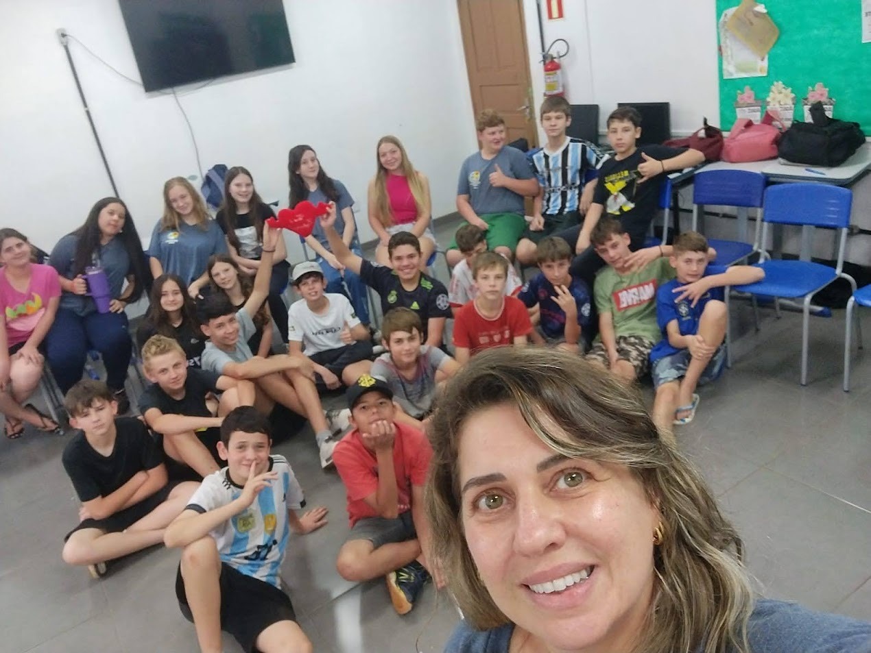 <p>SEMANA DA ESCUTA DAS ADOLESC&Ecirc;NCIAS EST&Aacute; OCORRENDO NA REDE MUNICIPAL DE ENSINO</p>