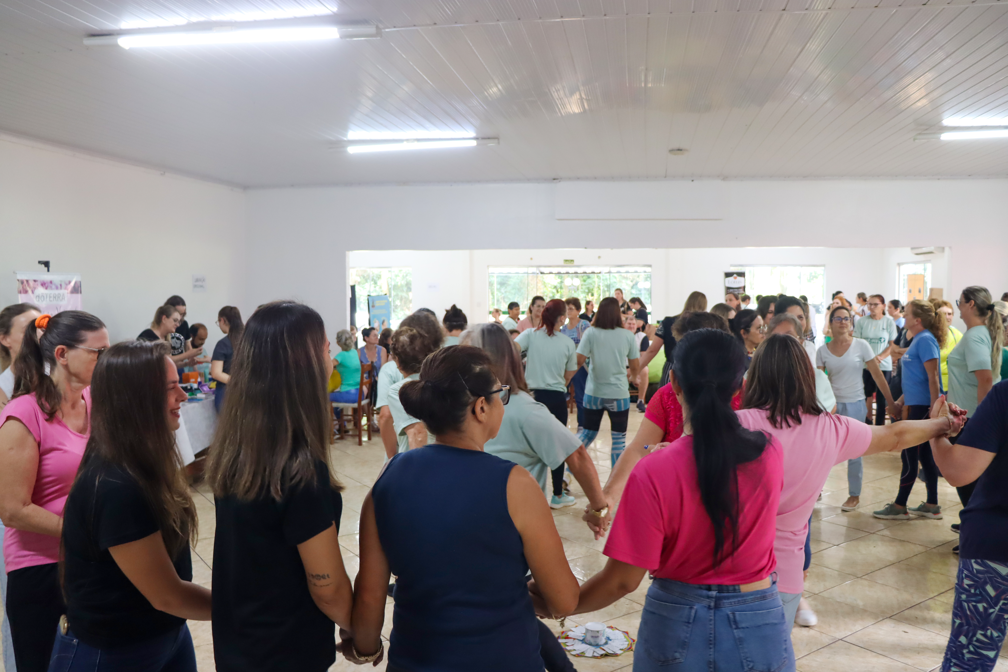<p>MAIS DE 300 PESSOAS PARTICIPARAM DO 1&ordm; ENCONTRO PICS</p>