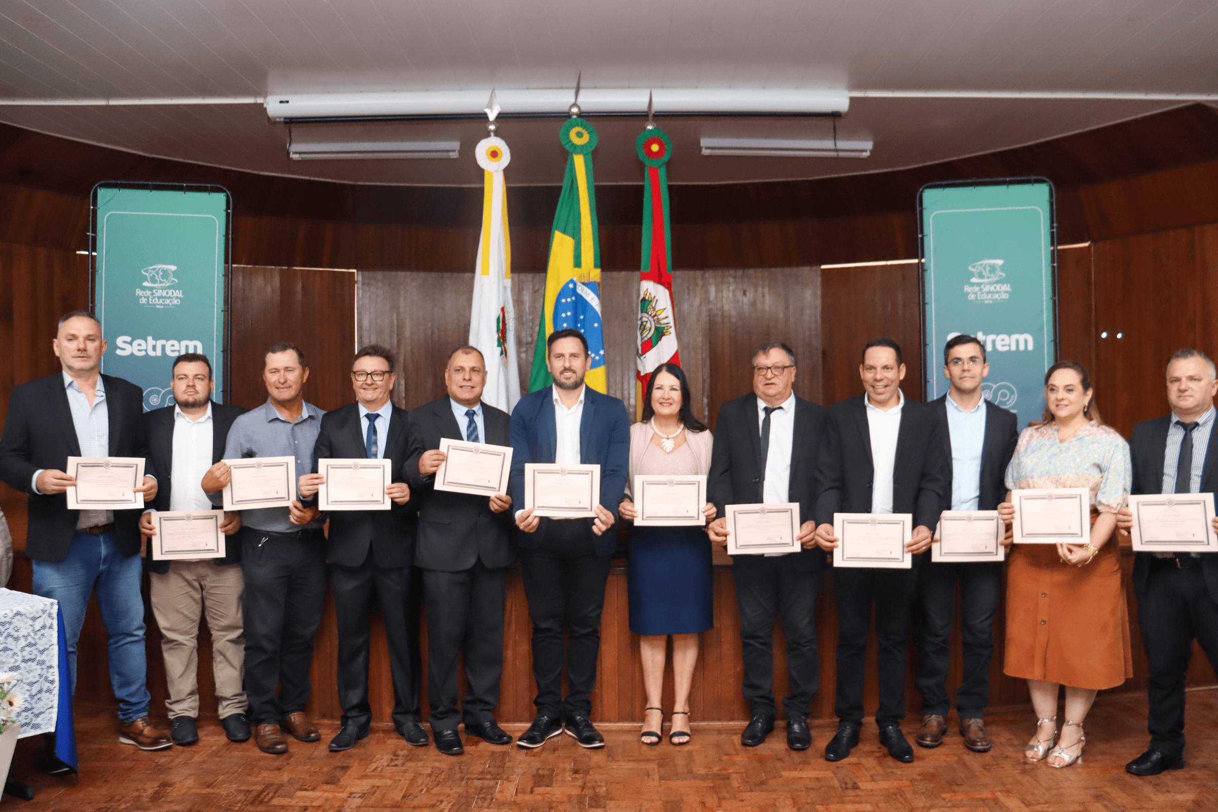 <p>DIPLOMA&Ccedil;&Atilde;O DOS ELEITOS DA 89&ordf; ZONA ELEITORAL OCORREU NA TARDE DE ONTEM</p>