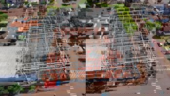 <p>PRIMEIRA FASE DA CONSTRU&Ccedil;&Atilde;O DO NOVO COMPLEXO ESPORTIVO EST&Aacute; SENDO CONCLU&Iacute;DA</p>