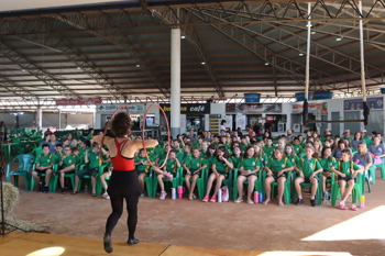 <p>TEATRO ENCANTA ALUNOS NA EXPOFEIRA 2025</p>