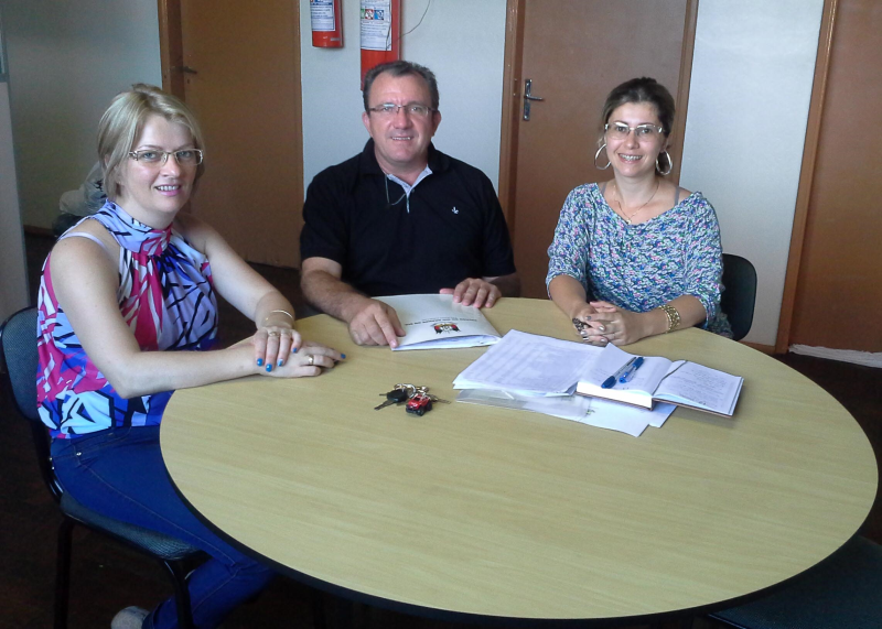 SECRETARIA DE DESENVOLVIMENTO SOCIAL RECEBE RECURSO DO FEAS