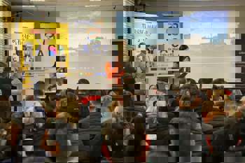 <p>CAF&Eacute; COM EMPRES&Aacute;RIOS RE&Uacute;NE PARTICIPANTES NO CENTRO EMPRESARIAL COM PALESTRA SOBRE AIRBNB</p>