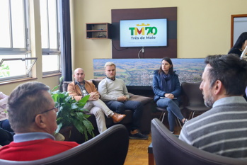 <p>TR&Ecirc;S DE MAIO AVAN&Ccedil;A COM IMPORTANTES INVESTIMENTOS EM HABITA&Ccedil;&Atilde;O, ESPORTE E CULTURA</p>