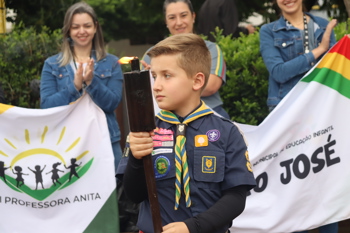 <p>ABERTA A SEMANA DA P&Aacute;TRIA EM TR&Ecirc;S DE MAIO</p>