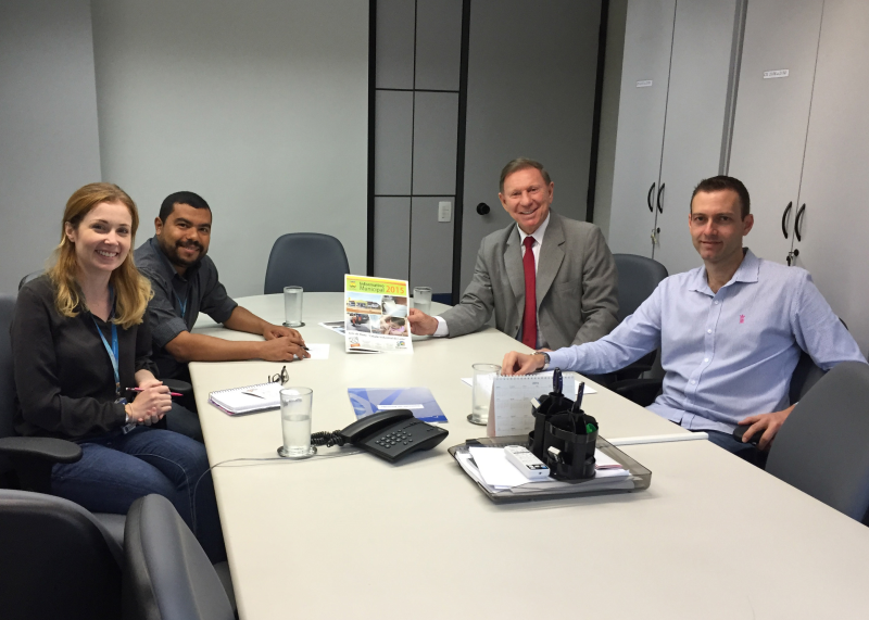 PREFEITO CASALI TEM REUNIÃO COM ECONOMISTA DO BRDE