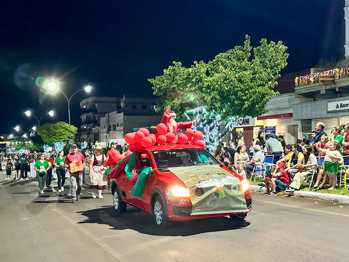 <p>DESFILE DE NATAL MARCA O IN&Iacute;CIO DA PROGRAMA&Ccedil;&Atilde;O DO NATAL ENCANTADO 2025</p>