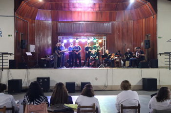 <p>NOITE DOS CORAIS ENCERRA COM EMO&Ccedil;&Atilde;O O NATAL ENCANTADO 2025 EM TR&Ecirc;S DE MAIO</p>